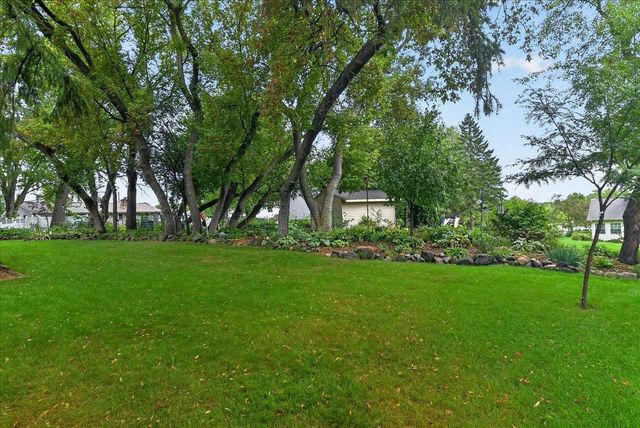 6 Fredericksburg Court, Madison, WI 53718