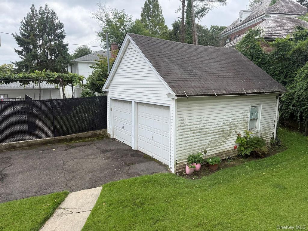 332 Rich Avenue, Mount Vernon, NY 10552 — photo 4