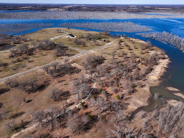 800 Waters Edge Way, Dodd City, TX 75438