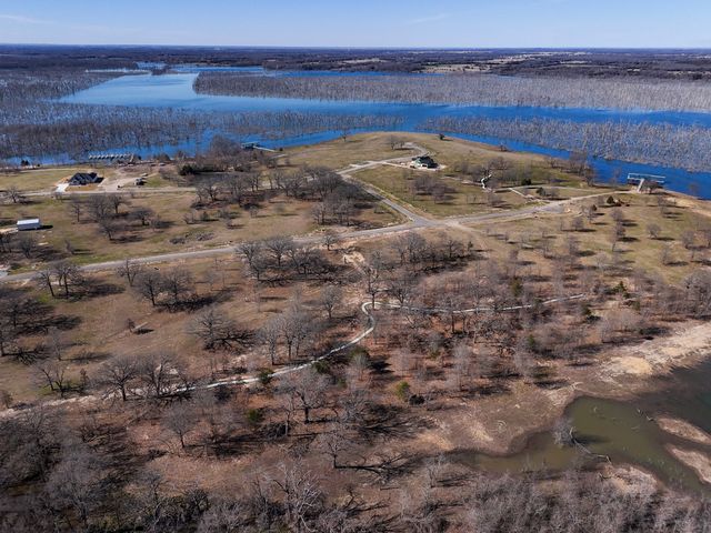 800 Waters Edge Way, Dodd City, TX 75438