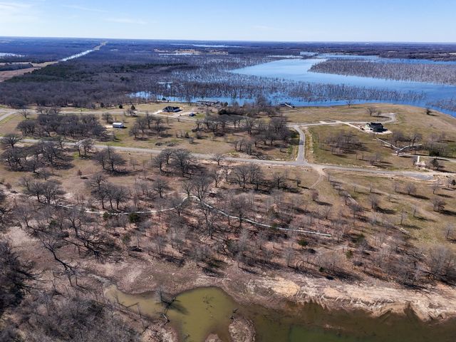 800 Waters Edge Way, Dodd City, TX 75438