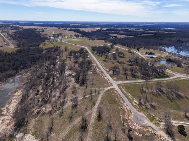 800 Waters Edge Way, Dodd City, TX 75438