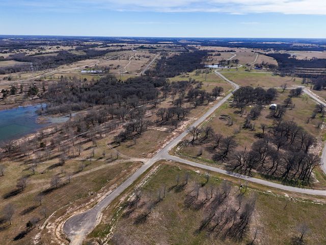 800 Waters Edge Way, Dodd City, TX 75438
