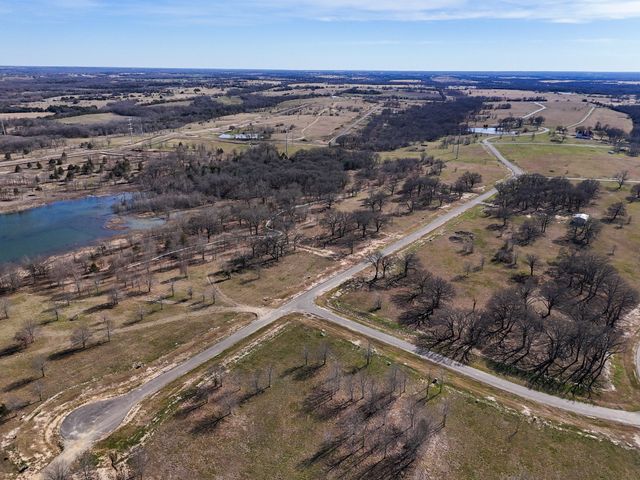 800 Waters Edge Way, Dodd City, TX 75438