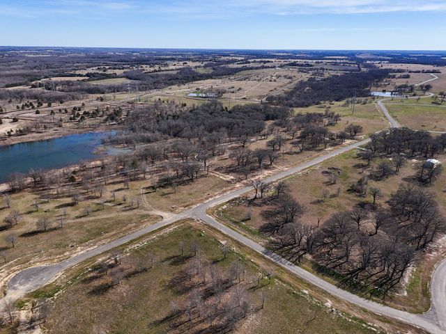 800 Waters Edge Way, Dodd City, TX 75438