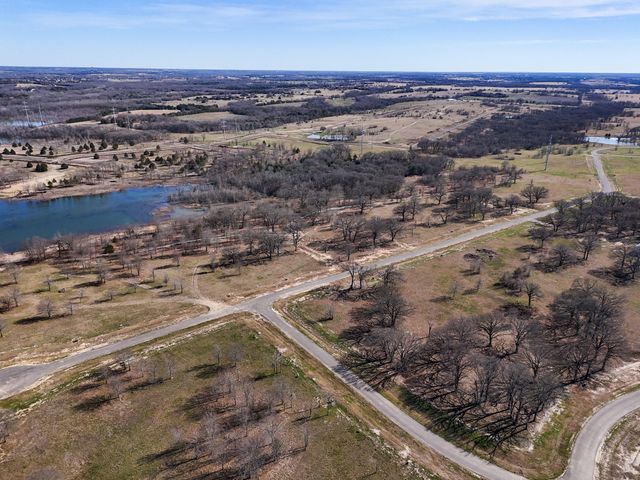 800 Waters Edge Way, Dodd City, TX 75438