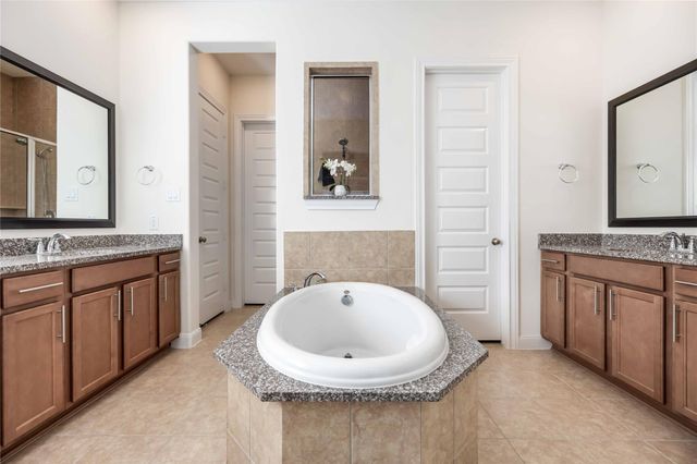 914 Windy Garden Way, Richmond, TX 77406