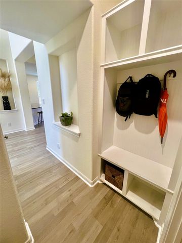 914 Windy Garden Way, Richmond, TX 77406