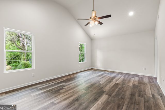 1031 Lakeshore Drive, Jonesboro, GA 30236