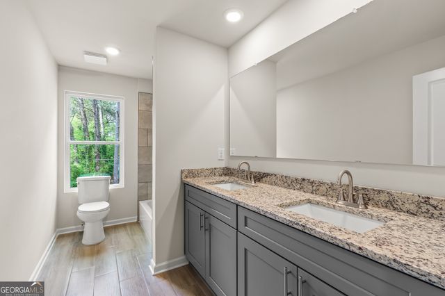 1031 Lakeshore Drive, Jonesboro, GA 30236