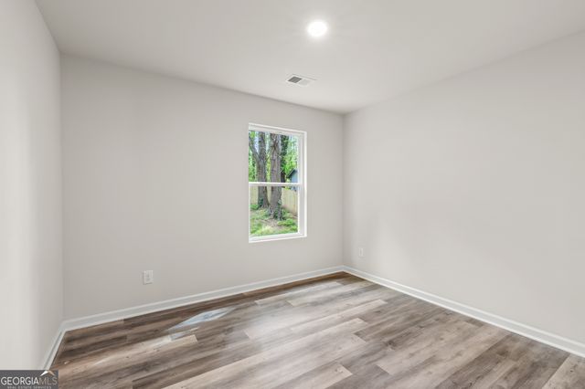 1031 Lakeshore Drive, Jonesboro, GA 30236