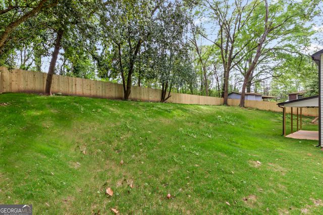 1031 Lakeshore Drive, Jonesboro, GA 30236
