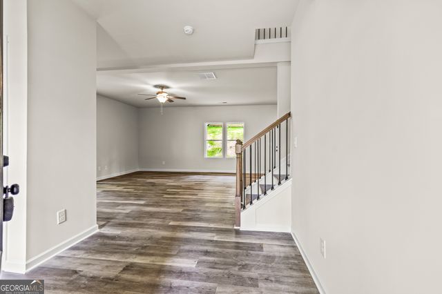 1031 Lakeshore Drive, Jonesboro, GA 30236
