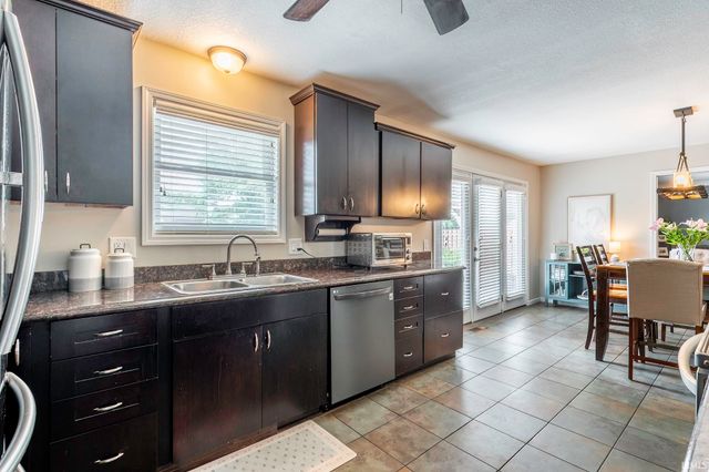 902 Windrift Lane, Fort Wayne, IN 46845