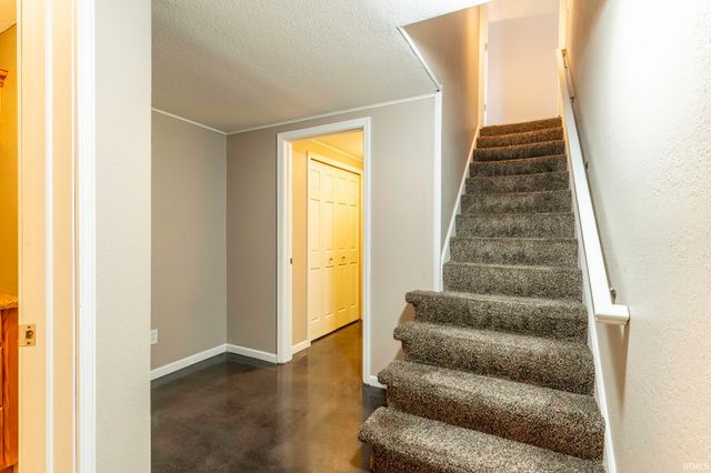 902 Windrift Lane, Fort Wayne, IN 46845