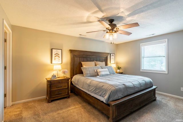 902 Windrift Lane, Fort Wayne, IN 46845