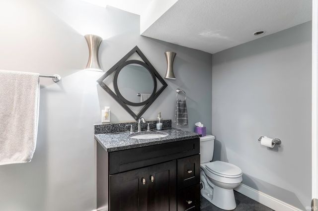 902 Windrift Lane, Fort Wayne, IN 46845
