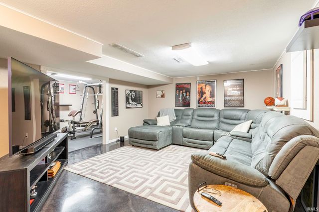 902 Windrift Lane, Fort Wayne, IN 46845