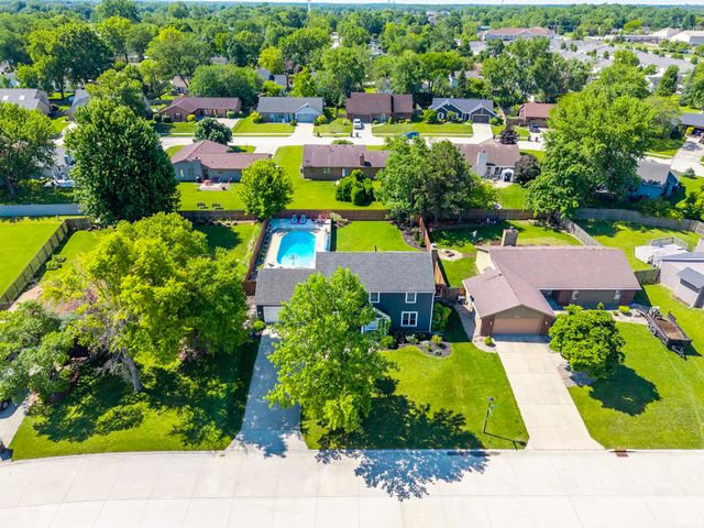 902 Windrift Lane, Fort Wayne, IN 46845