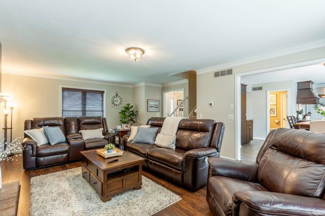 902 Windrift Lane, Fort Wayne, IN 46845