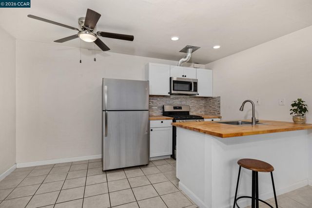1926 Alcatraz Ave 6, Berkeley, CA 94703