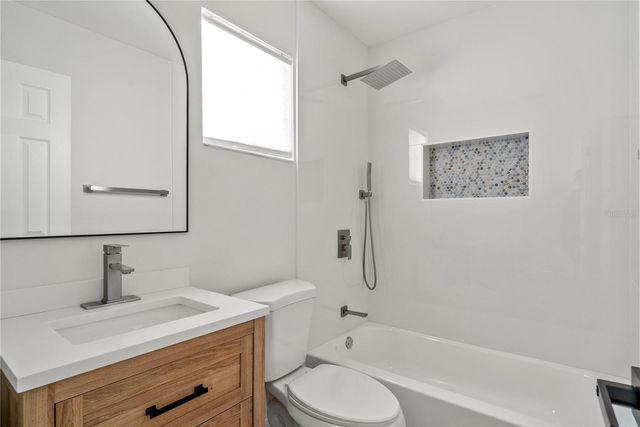 8418 CEDAR COVE DRIVE, Orlando, FL 32819