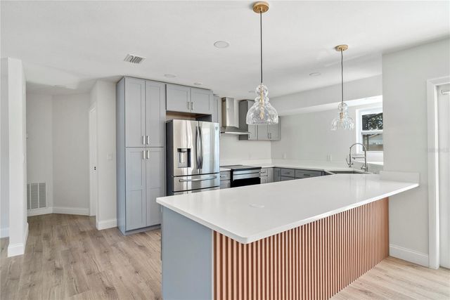 8418 CEDAR COVE DRIVE, Orlando, FL 32819