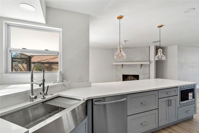 8418 CEDAR COVE DRIVE, Orlando, FL 32819