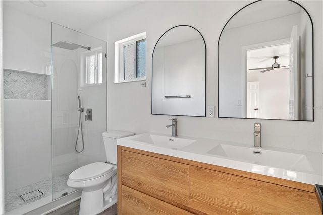 8418 CEDAR COVE DRIVE, Orlando, FL 32819