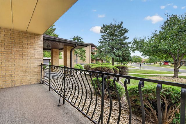 15110 Evergreen Drive 1C, Orland Park, IL 60462