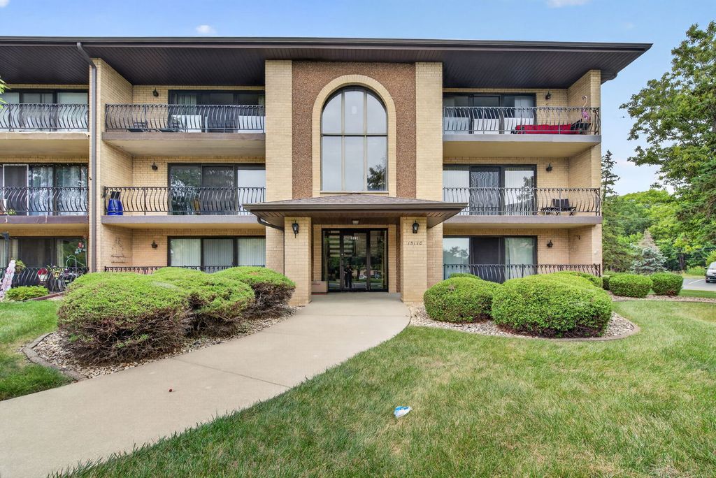 15110 Evergreen Drive 1C, Orland Park, IL 60462