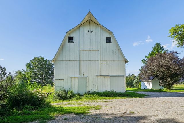 3835 N Utah Avenue, Davenport, IA 52806