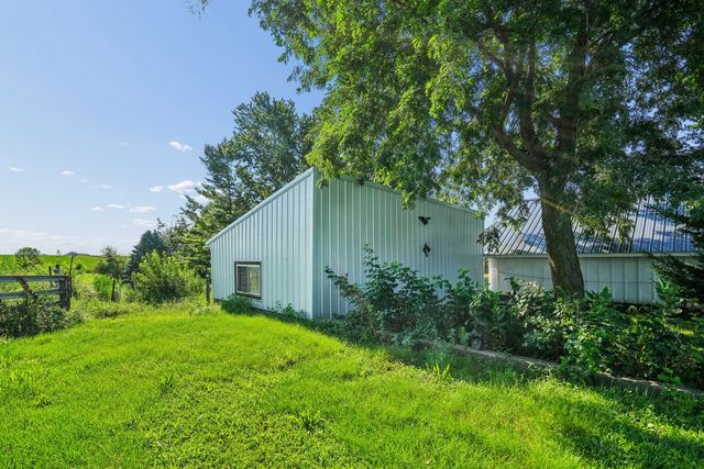 3835 N Utah Avenue, Davenport, IA 52806