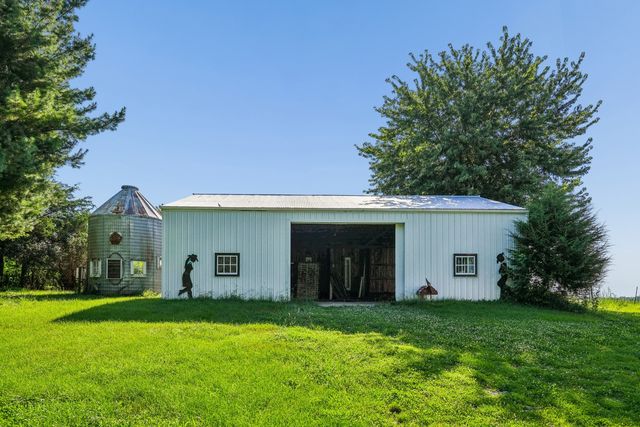 3835 N Utah Avenue, Davenport, IA 52806