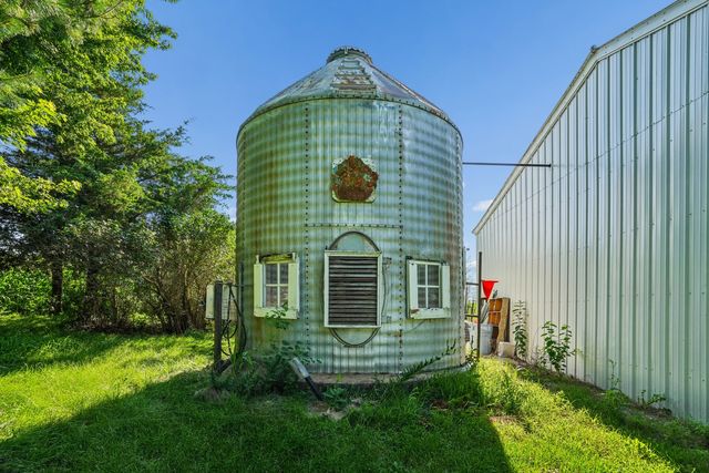 3835 N Utah Avenue, Davenport, IA 52806