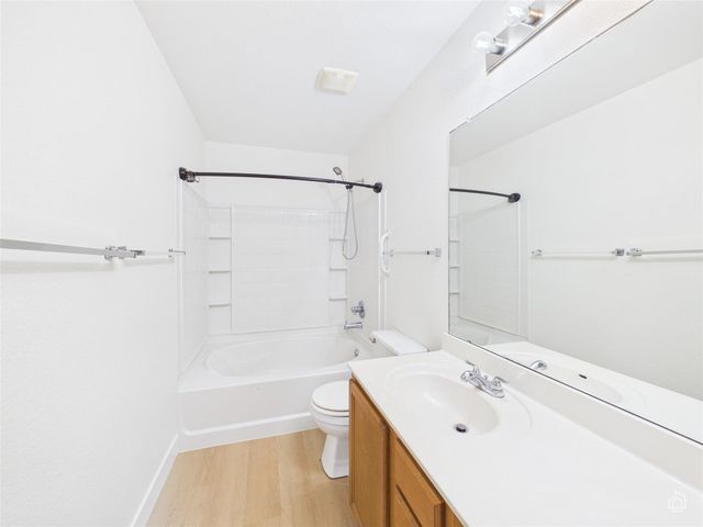 6824 Walkup LN, Austin, TX 78747