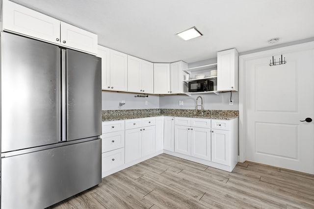 13 Ralph Road, Peabody, MA 01960