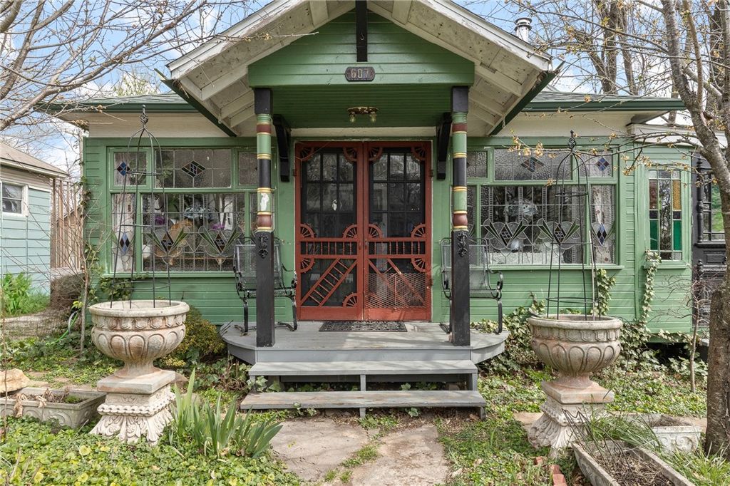 607 N Robinson Street, Harrison, AR 72601