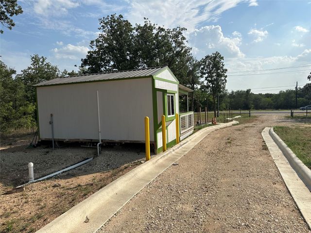 10096 S Us Highway 183 Highway, Lockhart, TX 78644