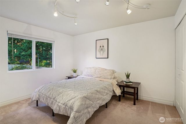 27114 109th Court SE, Kent, WA 98030