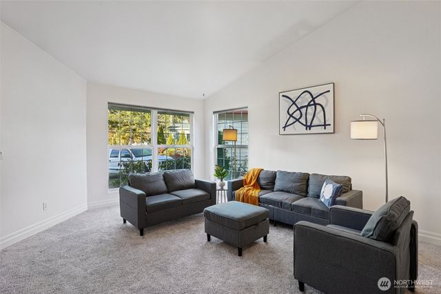 27114 109th Court SE, Kent, WA 98030