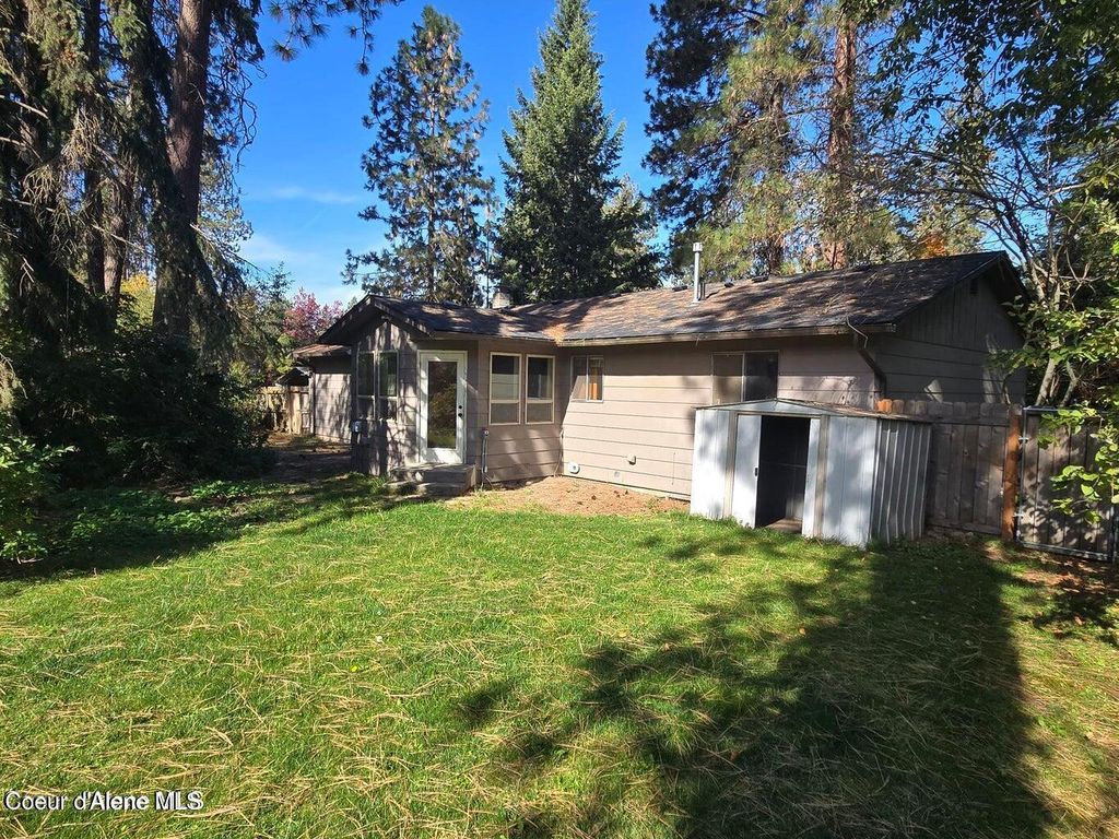 4758 E Woodland DR, Post Falls, ID 83854 photo 2