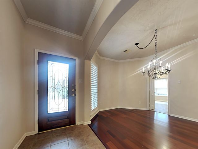 155 S Queenscliff Circle, Spring, TX 77382