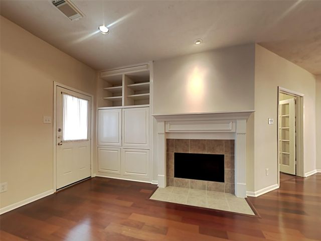 155 S Queenscliff Circle, Spring, TX 77382