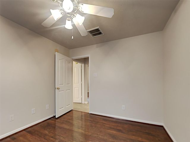 155 S Queenscliff Circle, Spring, TX 77382