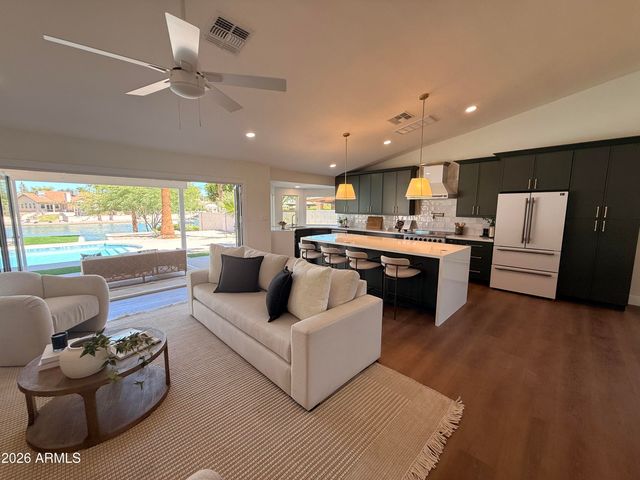 2451 S GAUCHO --, Mesa, AZ 85202