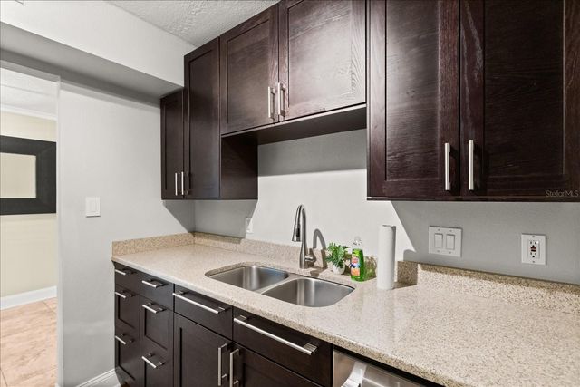 2500 LEE ROAD 122, Winter Park, FL 32789