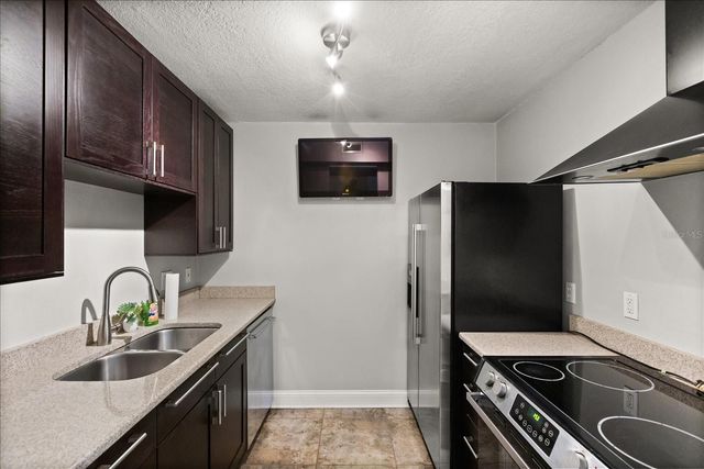 2500 LEE ROAD 122, Winter Park, FL 32789