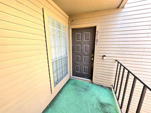 10555 Turtlewood Court 2105, Houston, TX 77072