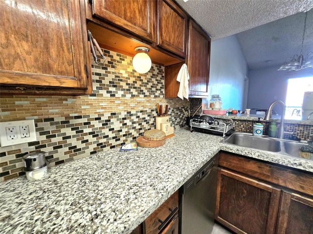 10555 Turtlewood Court 2105, Houston, TX 77072